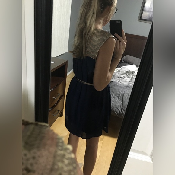 NWT Ethereal by Paper Crane Navy Shift Dress with Gold Sequin Size Small - Picture 4 of 5